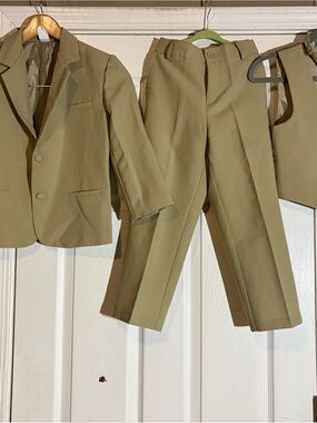 Kids Khaki Suit Jacket & Pants Set - Neutral Tan